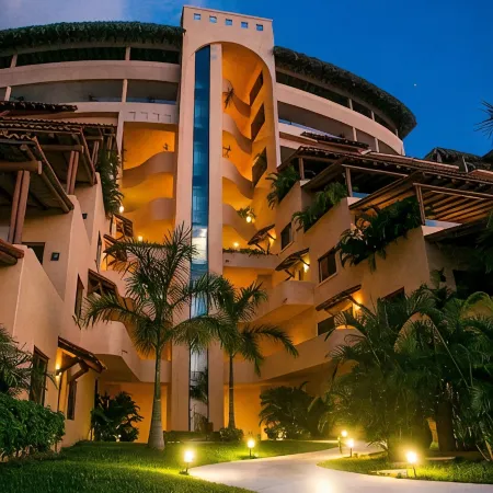 Luxury Condo with astonishing ocean views  at Contramar Brisas