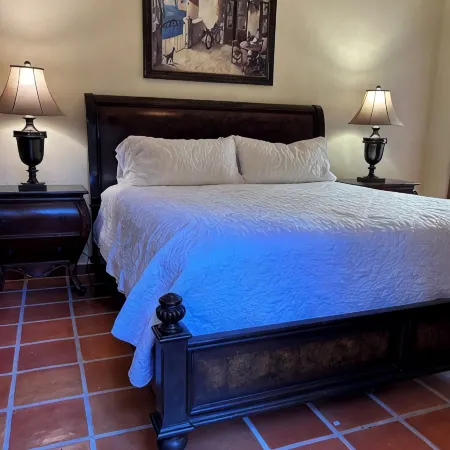Bahia Encantada Elegant Casa Steps to Sea and Hotel