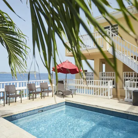 Magens Bay Super Villa! 2026-27 Specials: 1or2 Nts Free 3Pools, Beach, 36' Boat!