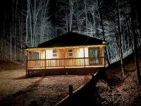 Cozy River front cabin w/Private natural spring. Pet Friendly! Hotels in Powell County