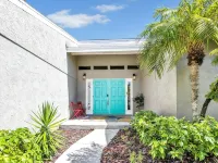 5 Beds 3 Bedroom 2 Bath Heated Pool, Grill, Patio. 5 minutes from the beach! - 4-Star