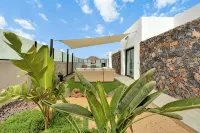 Mariposas Lajares 4, Villa Moderna Tranquila y Espaciosa, Para Familias y Amigos - Wifi