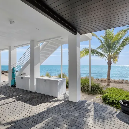 Pet Friendly 2Br/2BA Steps from the Water’s Edge with Unparalleled Sunrises