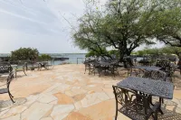 "Honey's Place" Waterfront Condo - Boutique