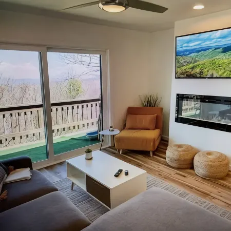 Cozy Elk Hideaway - Walk to Ski Slopes!!!