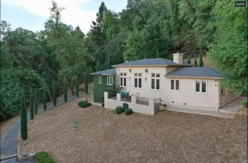 Stay surrounded by Fitch Mountain Park and Open Space Preserve. - Villas