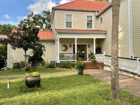 In the Heart of Apalachicola~Walk Everywhere!~Pet Friendly Studio Apartment