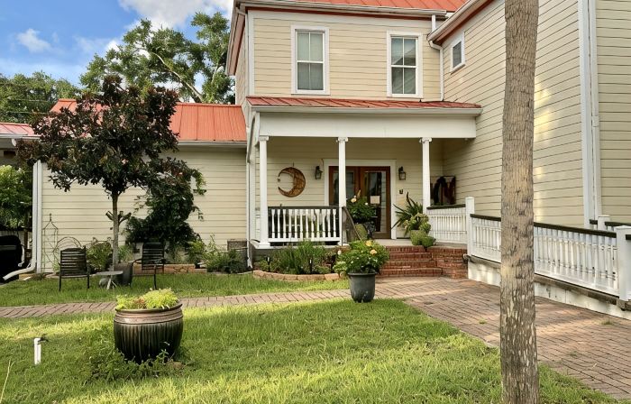 In the Heart of Apalachicola~Walk Everywhere!~Pet Friendly Studio Apartment
