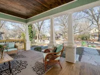 Private Pool & Hot-tub! Walk Downtown; Large Porch; King Beds; Spacious Ξενοδοχεία στην πόλη Monroe