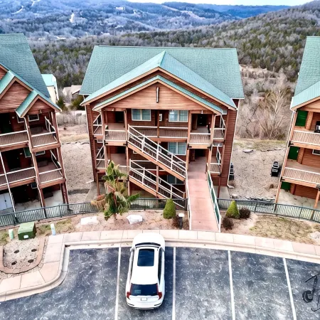 Luxury Penthouse near Silver Dollar City
