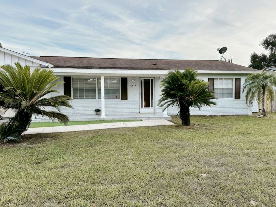 Affordable 3 Bedroom Home W / Private Pool. Minutes from Orlando's theme parks