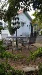 College District Art House - Patio - Walk to Downtown - Sleeps 5