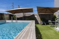 Logis le Passiflore Cognac - Pool