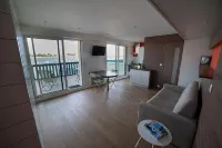 Apartment 2 people feet in the water Ground floor terrace - Homestays