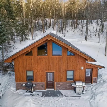 Pittsburg NH Waterfront Cabin. Direct Snowmobile & Atv Trail Access. Middle Pond