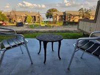 Lake Condo , Cozy and Modern 1 Bedroom 1 Bath. - 3-Star