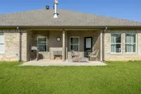 4 bedroom 2 bath Sleeps 8