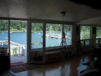 Waterfront Beachhouse: Best Harbor Location and View Hotels in Vashon