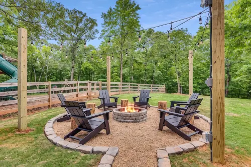 Wow!! Family Friendly Getaway:Hot Tub, Fire Pit, Nature, Wine & Weddings - 3-Star