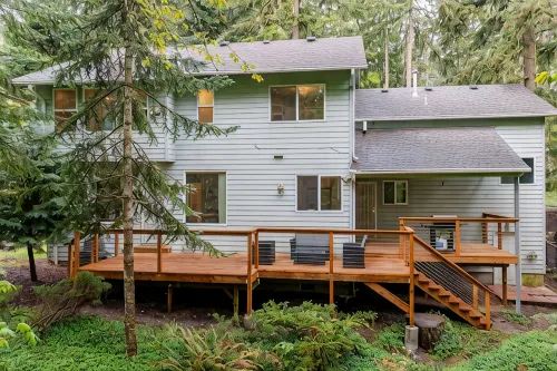Entire 4-bedroom house, billiards and ping-pong, close to University of Oregon - بيت ضيافة