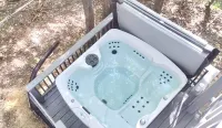 A-Frame Hot Tub Getaway!, Grill, 2 Decks, Trails, EV & Dog Friendly - Alppimaja