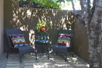Superb Santa Fe HQ - Prime Location in the Heart of Santa Fe - Decked Digs - Homestays
