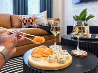 Speakeasy Vibe ~ Luxe 1BR ~ <2min walk to MKT SQ - 4-Star