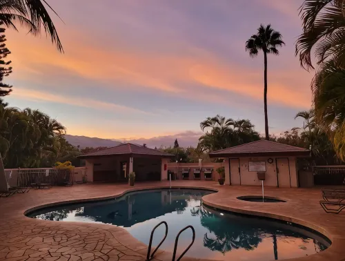 Family Retreat Resort Condo- Full Kitchen, AC, Laundry- Walk to Beach and Shops