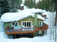 Cozy Heavenly Home w/Hot Tub, Views, Steam Room, Karaoke, Arcade - 2026 Remodel! - balcony