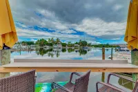 RAMADA SARASOTA CONDO HOTEL#407 Waterfront Balcony, King Bed,  Pool, Kitchenette