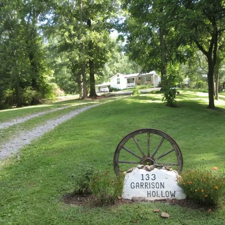 Country Farmhouse, Visit Family, Bristol Casino, Hiking/Biking, Relocating Here