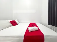 RedDoorz @ Pondok Diana Pantai Ujung Genteng 4 Hotels in Ciracap