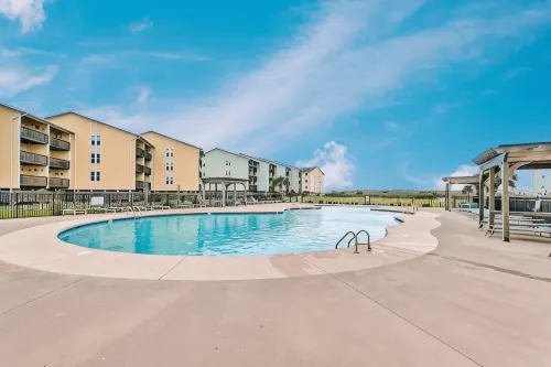Ocean View, Pool & Easy Beach Access!
