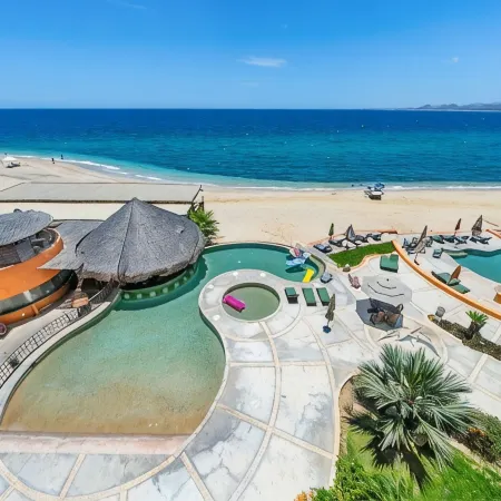 Beautiful waterfront one bedroom condo with great views of the Sea of Cortez