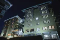 Hotel Cholay Khangzang - 陽台