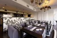 Viktoriya Hotel