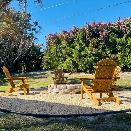Family Home with Heated Pool in a Quiet Area