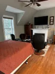 Charming Saratoga studio '09: walk to track, SPAC, downtown! Private entry/deck. - Apartments
