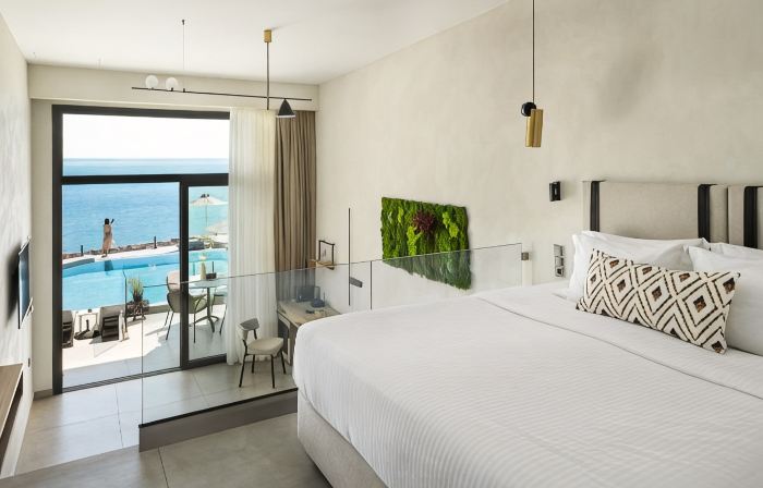 Akrotiri Olympus Luxury Suites