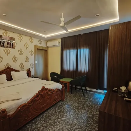 Hotel Rajwada Palace