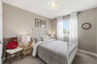 Modern Niagara Retreat 3Br Home Near Falls & Brock
