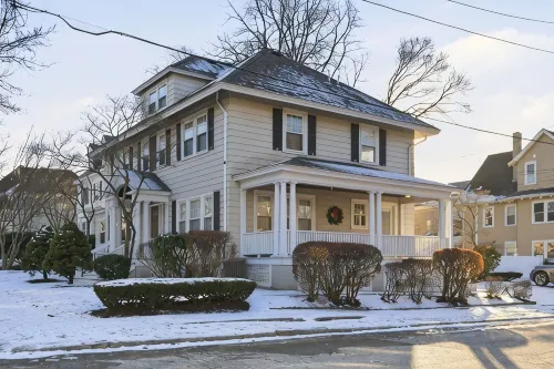 3Br Salem Townhouse Minutes to Downtown