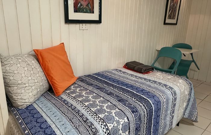 Studio en suite, king/twin beds sleep 3, multi-deck views, early access bag drop