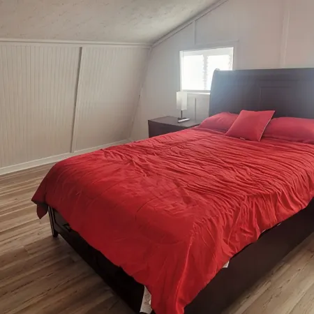 Charming 2-bedroom guest house with WiFi, AC in Franklin Отели в г. Джонсон