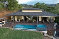 Escape to Serenity: Stunning Ocean View Retreat -- All Inclusive Available - ヴィラ
