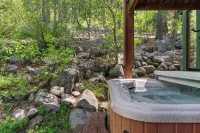 Spacious Donner Lakeview Home
