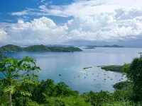 Couples Retreat, Sweeping VIEWS, Kayaks Await at the Beach! Hotels in Coral Bay