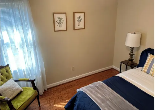 Cheerful & Spacious 3 Bedroom Home - Bungalows