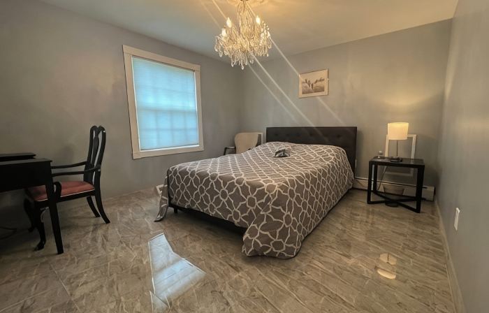 Charming 2-bedroom house in delightful Toms River with fitness room, WiFi