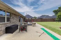 Aggie Escape  4BR+Fire Pit + Yard Games Near A&M